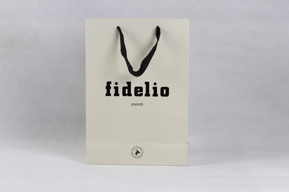 高檔燙金白卡紙袋  FIDELIO